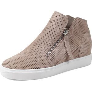 Steve‎ Madden Sneaker Size 5.5 Tan Leather Upper Rubber Sole